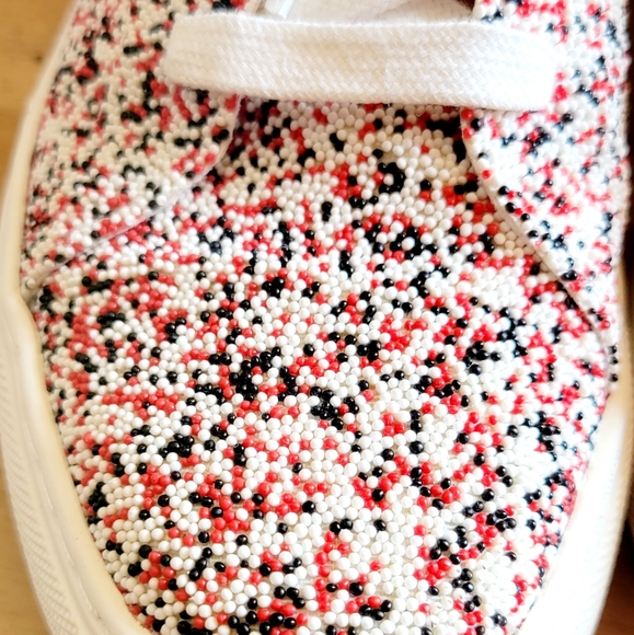 Katy Perry Sneakers, Size 6 - Picture 4 of 4